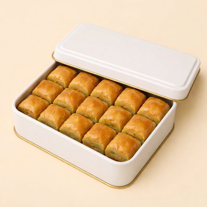 250 Gr Dikdörtgen Metal Baklava Kutusu (Beyaz/Gümüş) | 150 × 100 × 35 mm | Tins By Masaş
